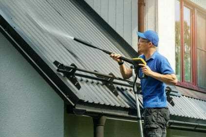 Top Tips for Cleaning a Metal Roof with a Pressure Washer