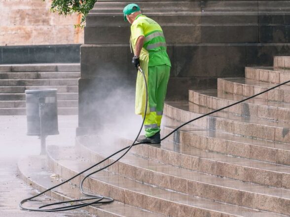 Do You Use Customers Water When Pressure Washing
