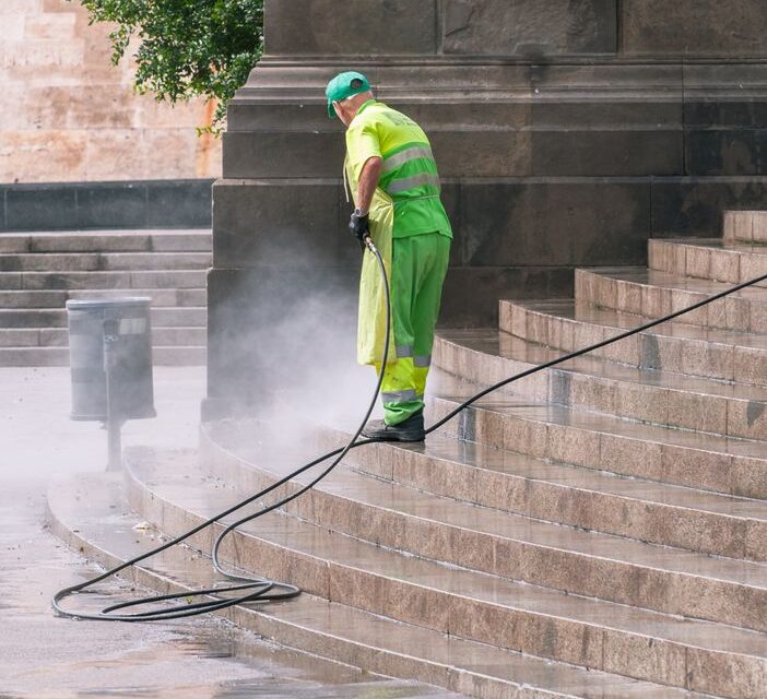 Do You Use Customers Water When Pressure Washing
