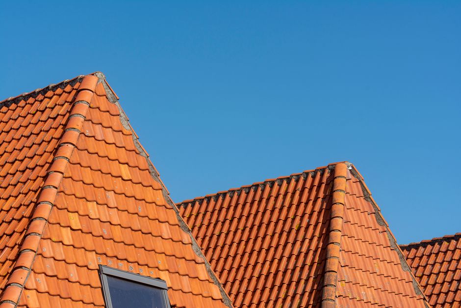 How To Clean Roof Tiles Without Pressure Washer